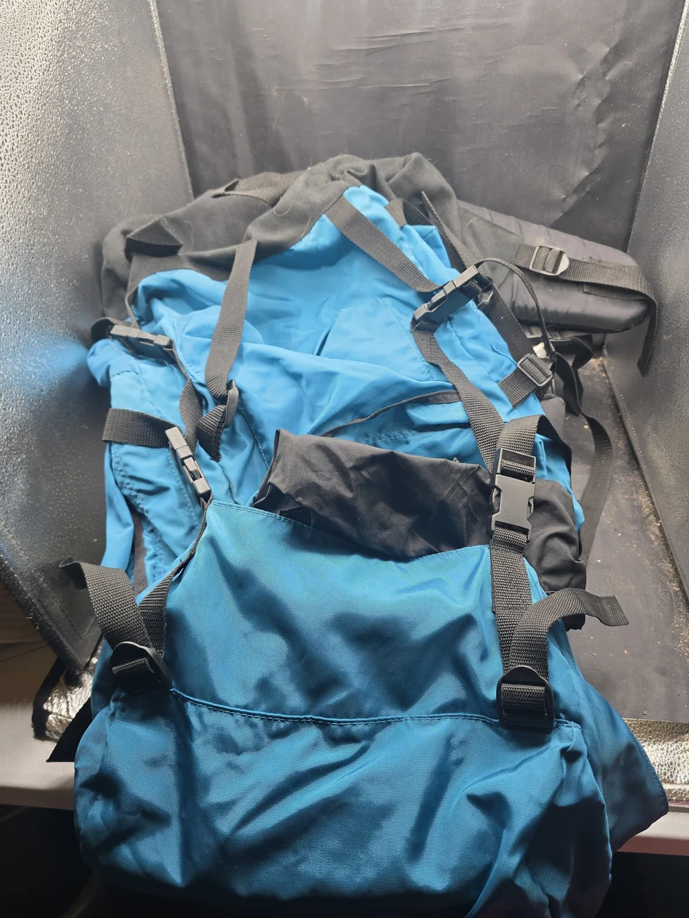 Blue Lightweight Men's Backpack‎ with Multiple Straps